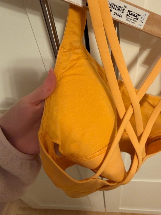 Strappy Light Orange Criss Cross Sports Bra - Picture 4 of 4